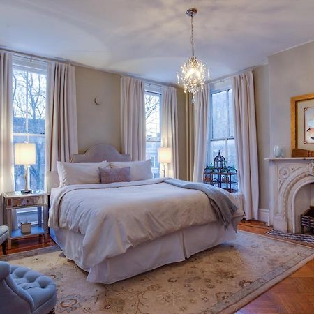 Akwaaba Mansion Bed & Breakfast New York Exterior photo