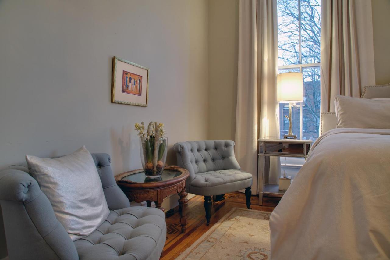 Akwaaba Mansion Bed & Breakfast New York Exterior photo