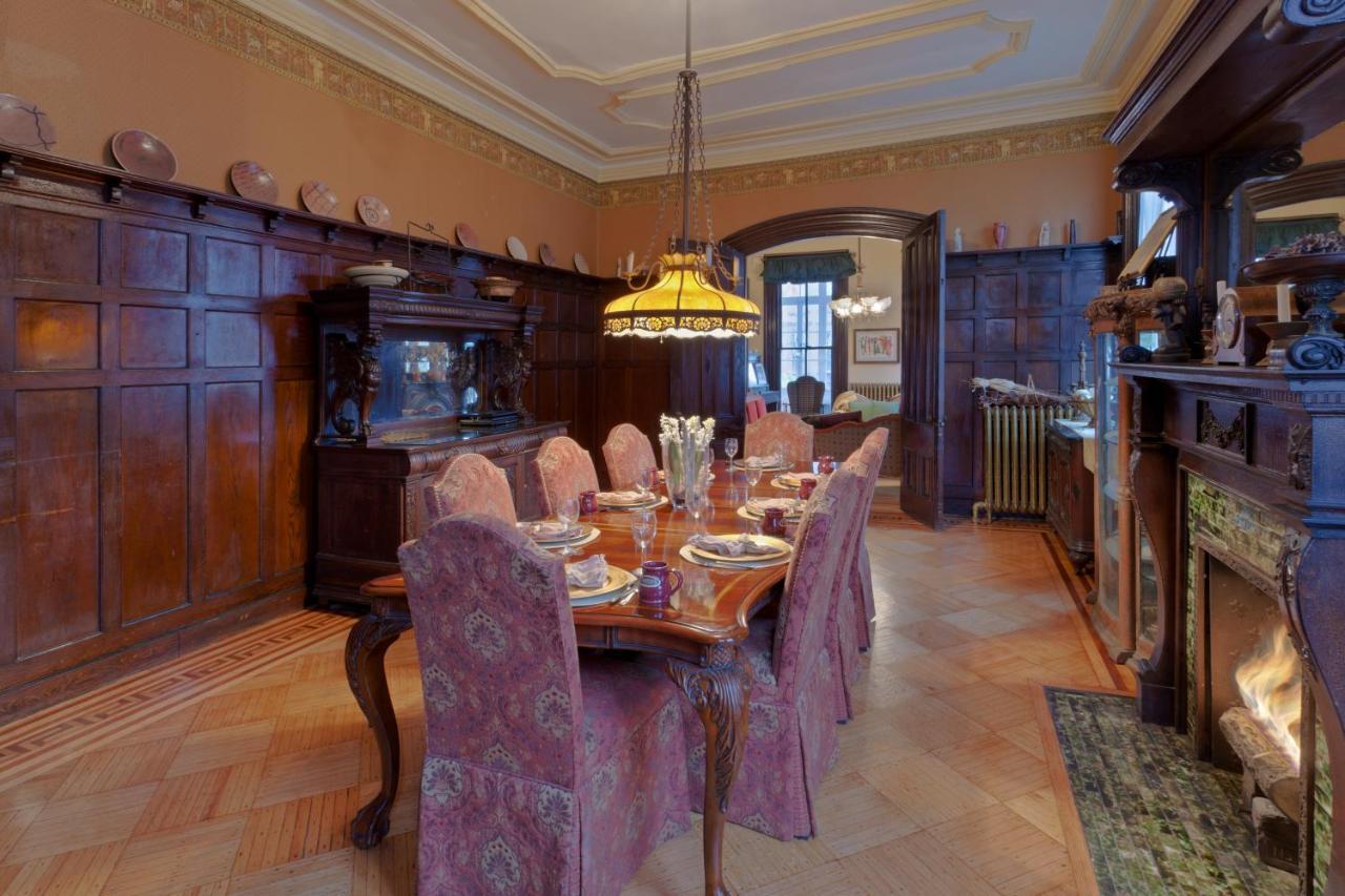 Akwaaba Mansion Bed & Breakfast New York Exterior photo
